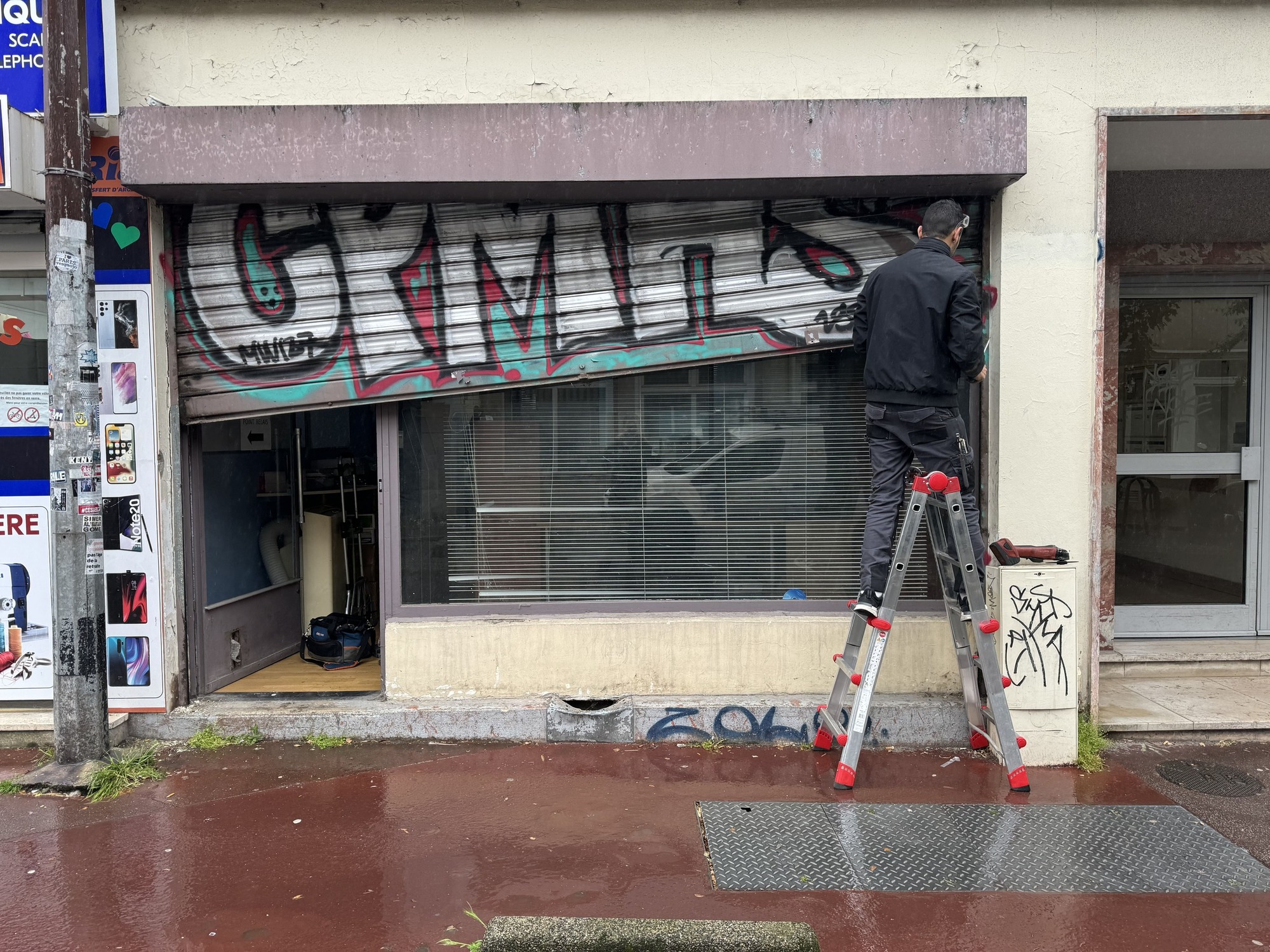 dépannage rideau métallique bloqué